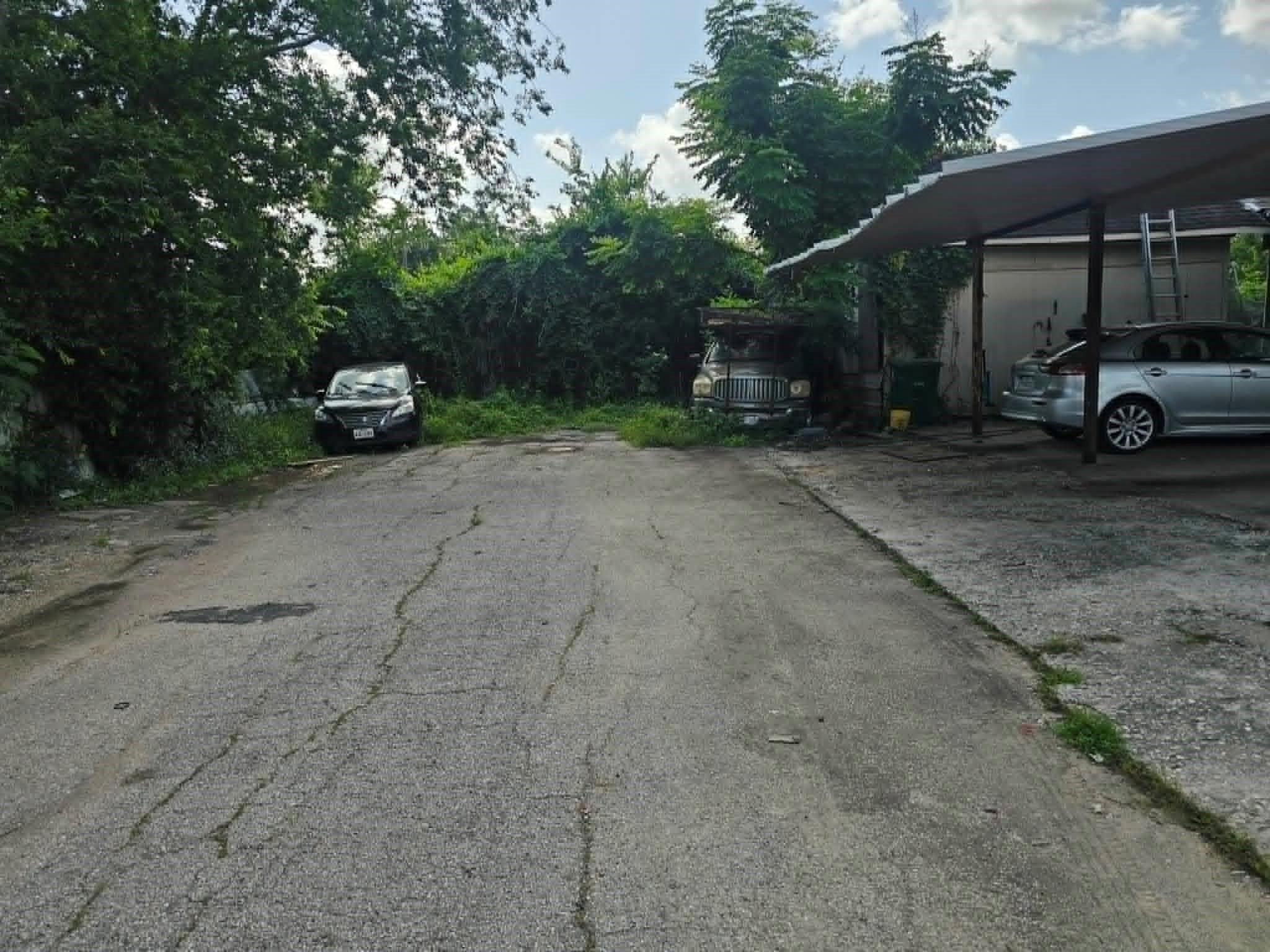3316 Love Plaza