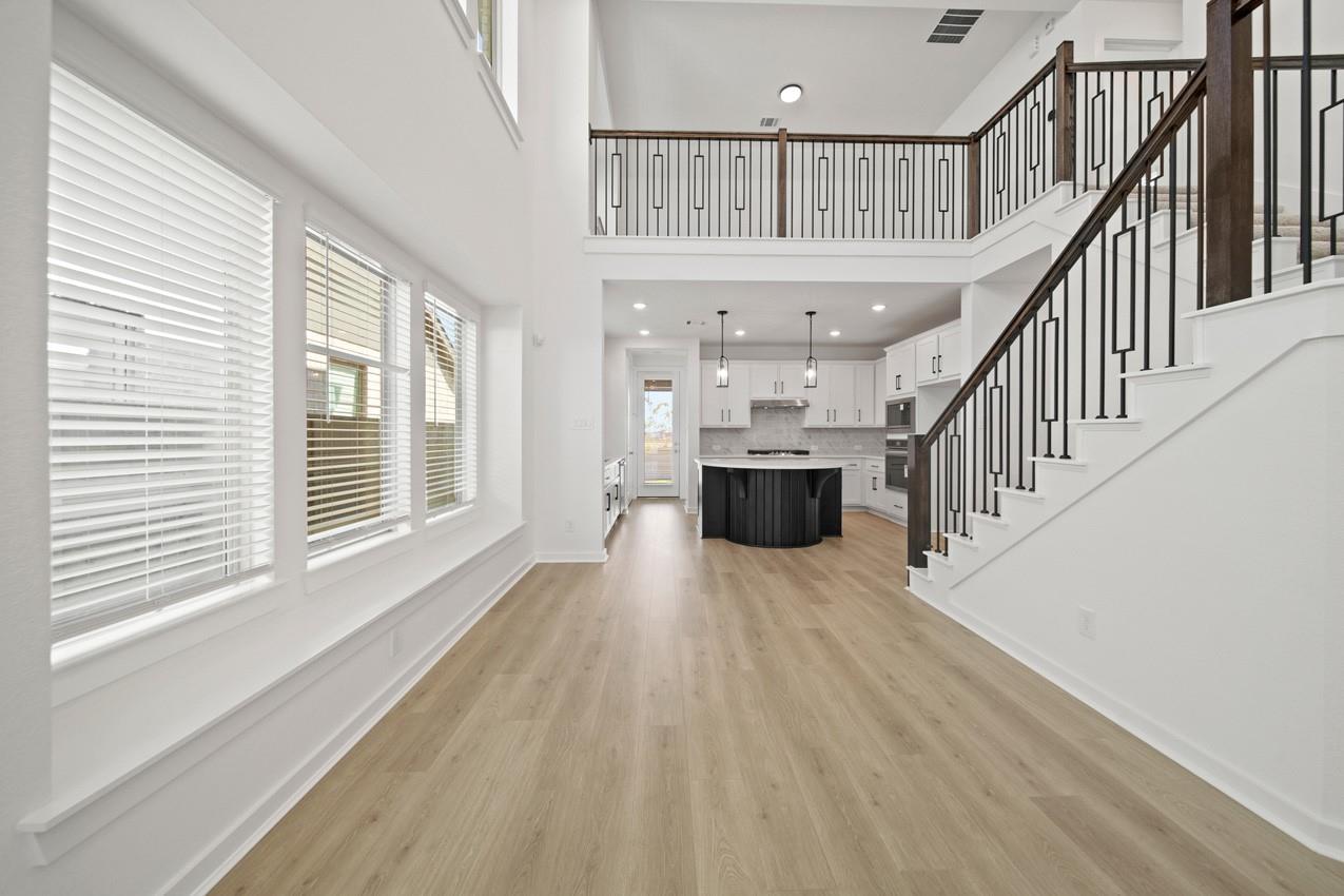 5423 Peach Garden Way