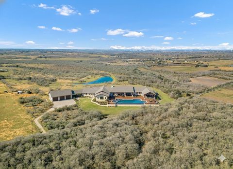 1335 N Gable Road St. Hedwig TX 78152