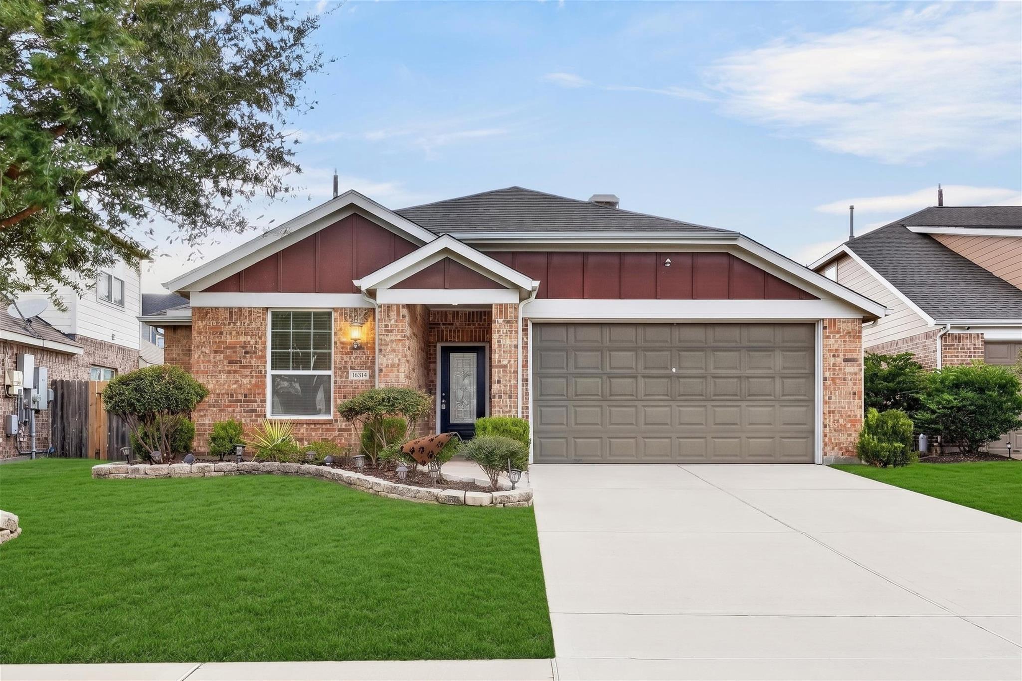 16314 Hillside Garden Lane