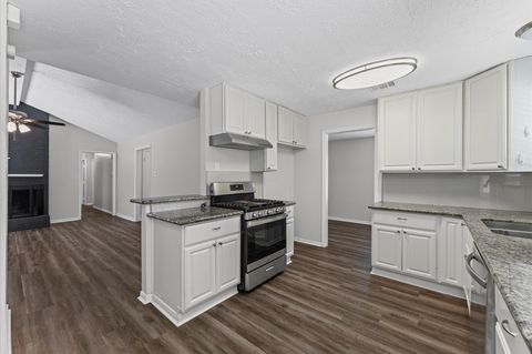 Photo of 15402 W Barbara Circle, Houston, TX 77071 (MLS # 62790949) Photo of 15402 W Barbara Circle, Houston, TX 77071 (MLS # 62790949)