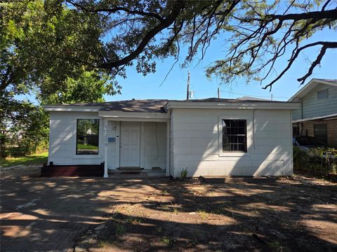 Photo of 10209 Palestine Street, Houston, TX 77029 (MLS # 40565463)