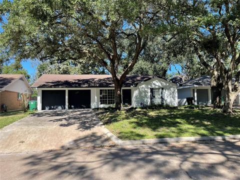 Photo of 5518 Indigo Street, Houston, TX 77096 (MLS # 36483245)