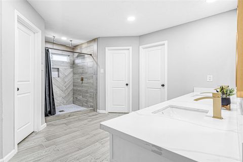 Tiny photo for 5718 Green Springs Drive, Houston, TX 77066 (MLS # 21947218)