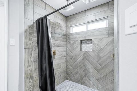 Tiny photo for 5718 Green Springs Drive, Houston, TX 77066 (MLS # 21947218)