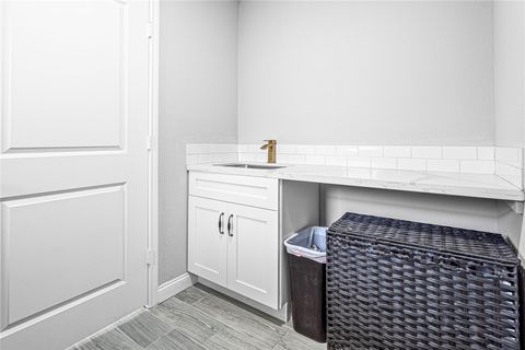 Tiny photo for 5718 Green Springs Drive, Houston, TX 77066 (MLS # 21947218)