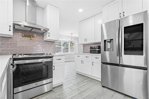 Tiny photo for 5718 Green Springs Drive, Houston, TX 77066 (MLS # 21947218)