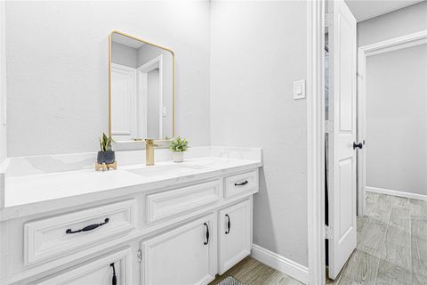 Tiny photo for 5718 Green Springs Drive, Houston, TX 77066 (MLS # 21947218)