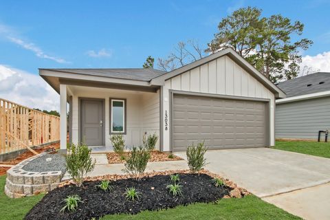 13038 Sorrento Bay Drive Willis TX 77318