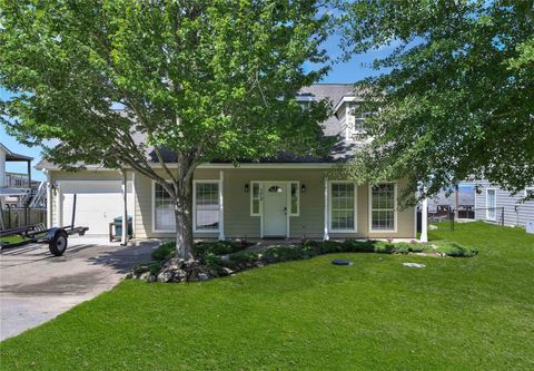 Photo of 172 Little Dove, Livingston, TX 77351 (MLS # 92842247)