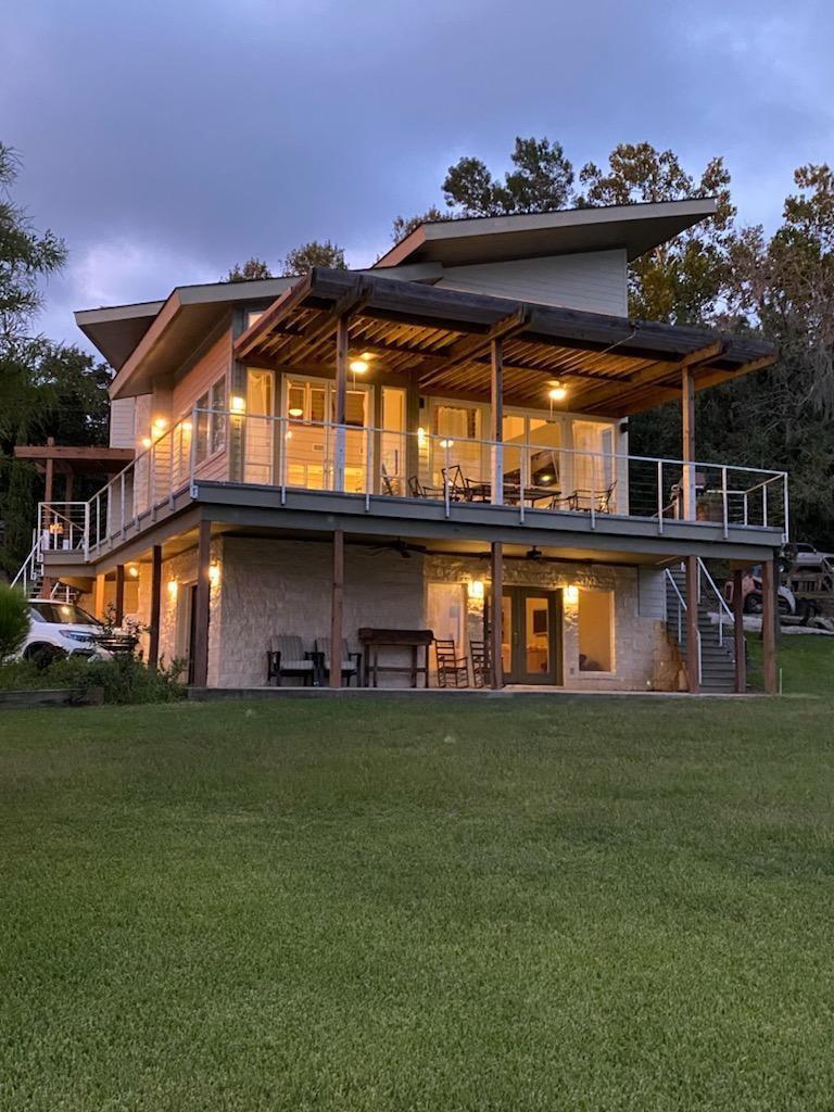 68 Edgewater Way