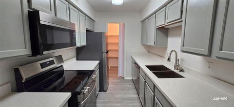 Photo of 9700 Leawood Boulevard #406, Houston, TX 77099 (MLS # 61607151) Photo of 9700 Leawood Boulevard #406, Houston, TX 77099 (MLS # 61607151)