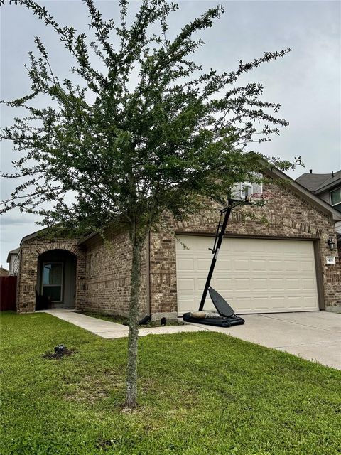 Photo of 6408 Innsbruck Meadows Lane, Houston, TX 77048 (MLS # 97902613)