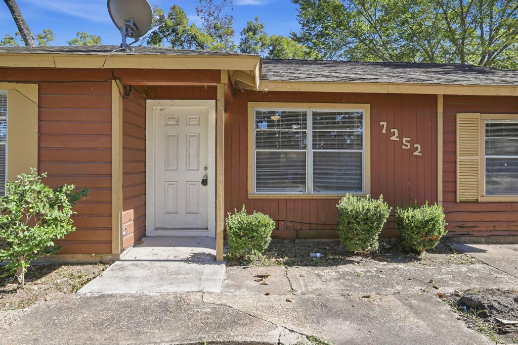 Photo of 7252 Yoe Street, Houston, TX 77016 (MLS # 11470257)