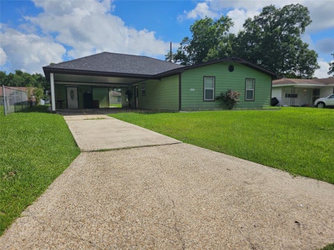 Photo of 410 Crepe Myrtle Avenue, Orange, TX 77630 (MLS # 85025751)