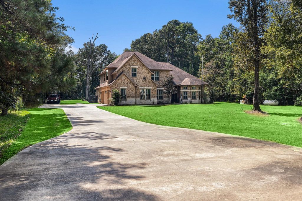 Photo of 1018 Winchester Bend, Huffman, TX 77336 (MLS # 75122278)