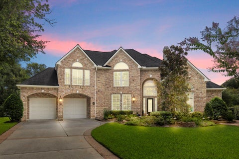 Homes For Sale - 2 Snow Pond Place<br/> Montgomery County, The Woodlands, TX 77382