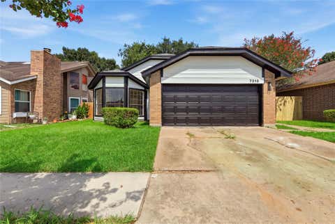 Photo of 7315 Puerta Vallarta Drive, Houston, TX 77083 (MLS # 19163855)