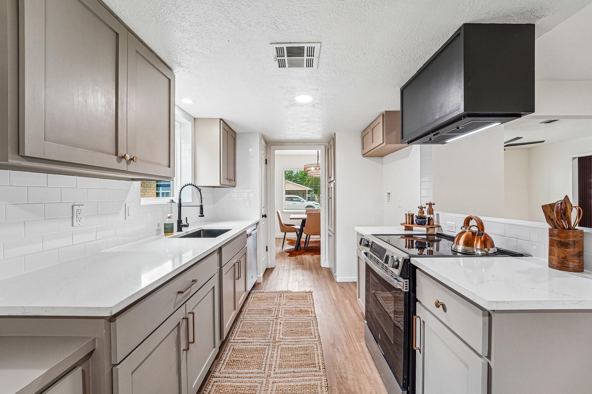 2801 Coy Drive