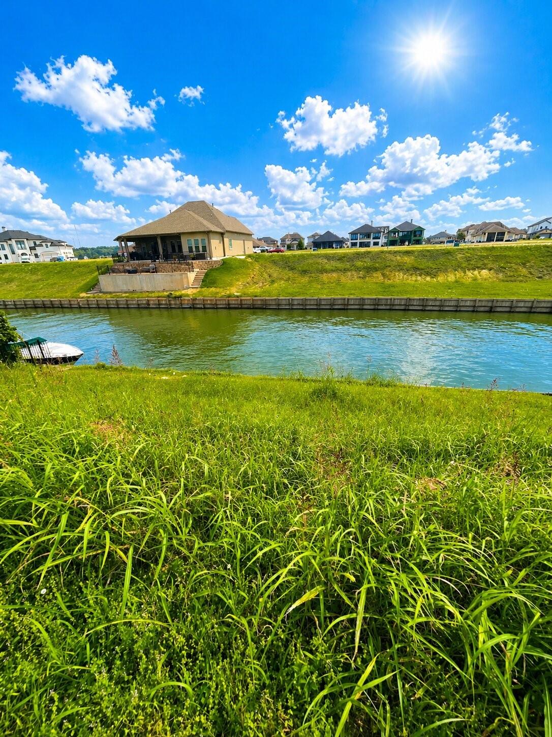 10713 S Lake Mist Lane