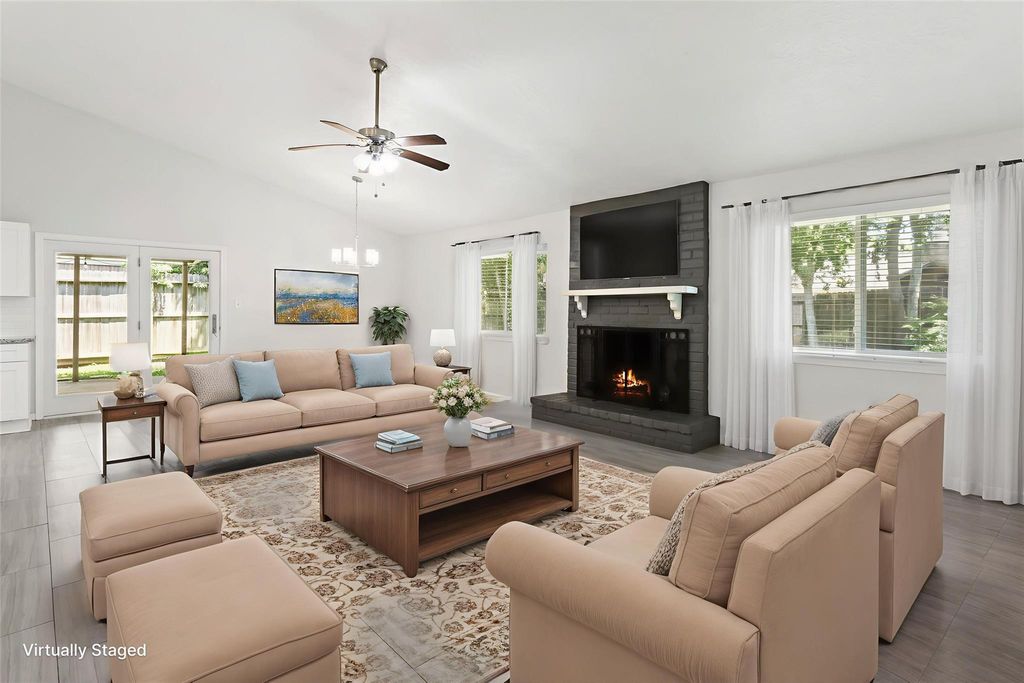 Photo of 16915 Stardale Lane, Friendswood, TX 77546 (MLS # 70751971)