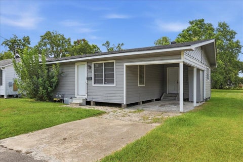 Homes For Rent - 1920 May Street<br/> Beaumont, TX 77705