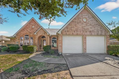 Photo of 4018 Copper Creek, Baytown, TX 77521 (MLS # 54431657)