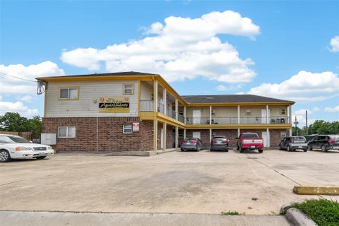Photo of 4720 Yellowstone Boulevard #6, Houston, TX 77021 (MLS # 34610672)