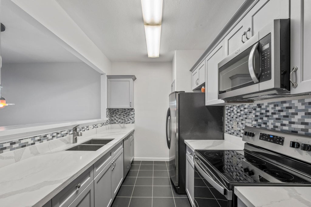 Photo of 3124 Holly Hall Street #3124, Houston, TX 77054 (MLS # 67467691)