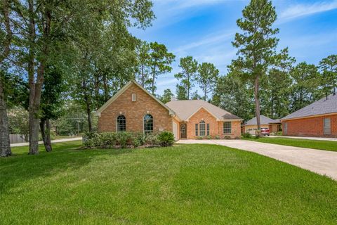 Photo of 711 Stonewall Jackson Court, Conroe, TX 77302 (MLS # 96339233)