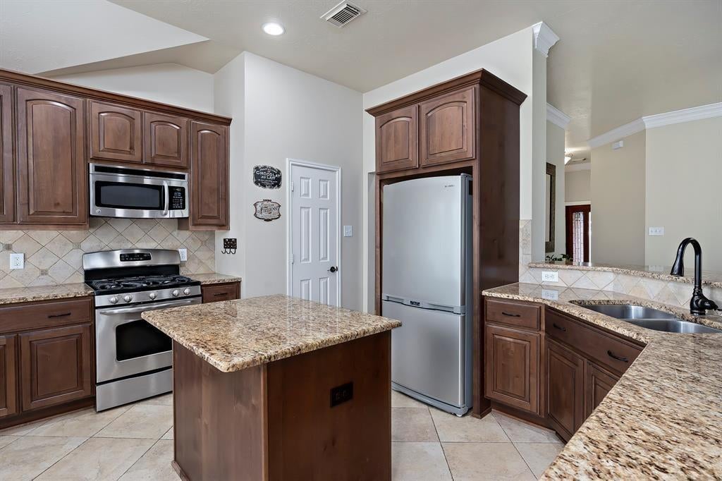 1526 Waterside Village Drive