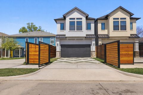 Photo of 6611 Avenue O, Houston, TX 77011 (MLS # 70265906)