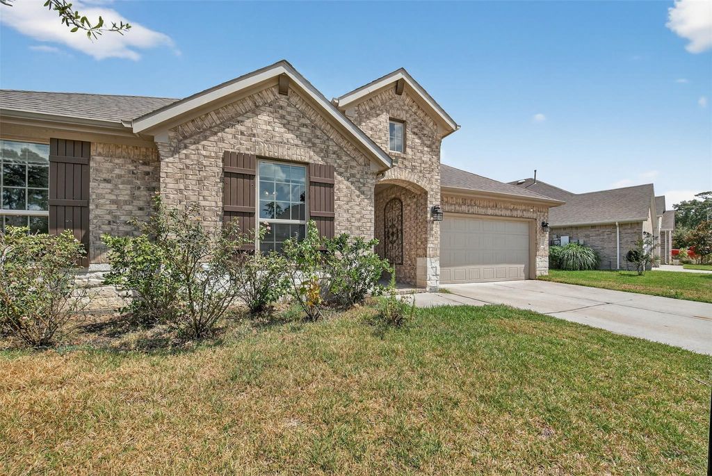 Photo of 18102 Humber River Lane, Houston, TX 77044 (MLS # 8153128)