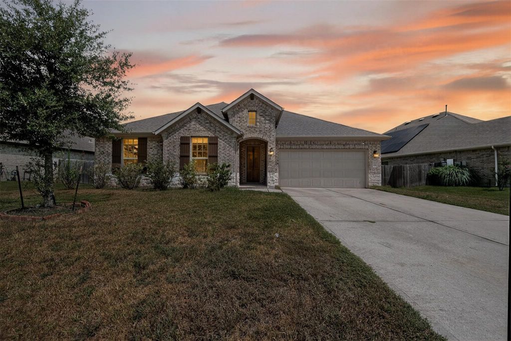 Photo of 18102 Humber River Lane, Houston, TX 77044 (MLS # 8153128)