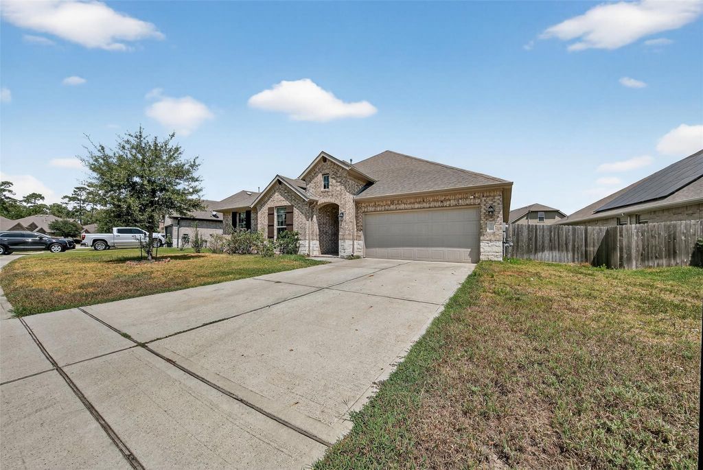Photo of 18102 Humber River Lane, Houston, TX 77044 (MLS # 8153128)