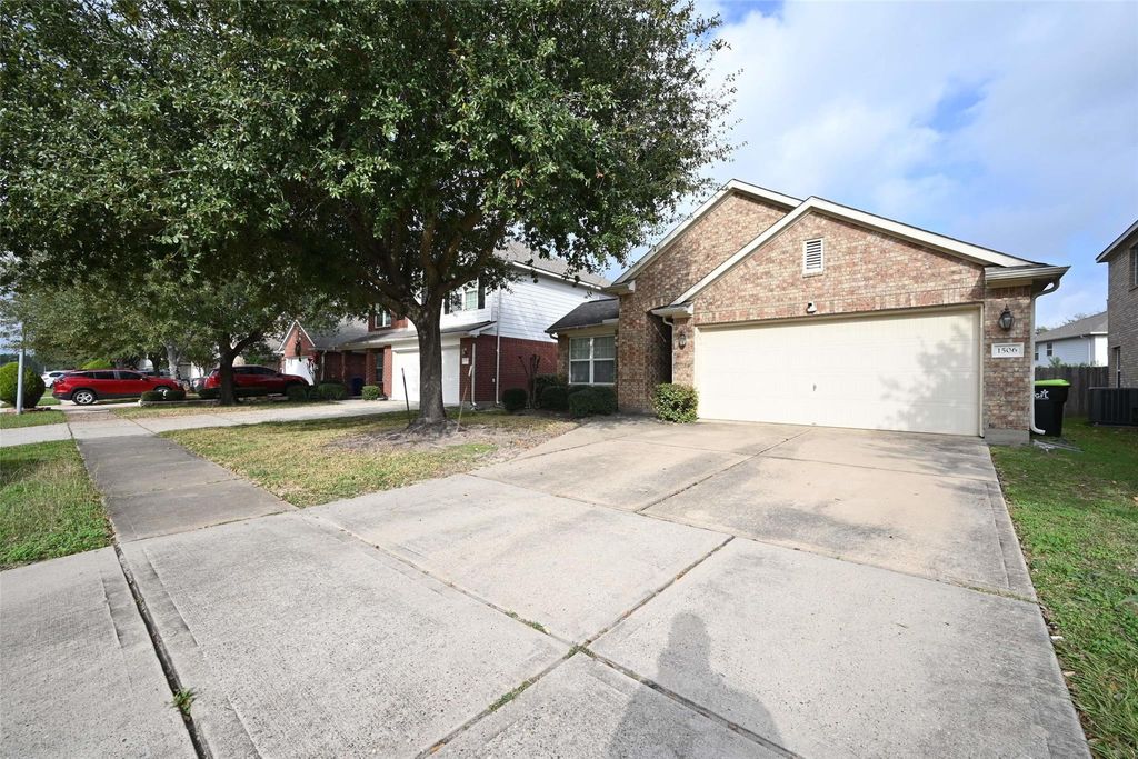 Photo of 1506 York Creek Drive, Houston, TX 77014 (MLS # 88522522)