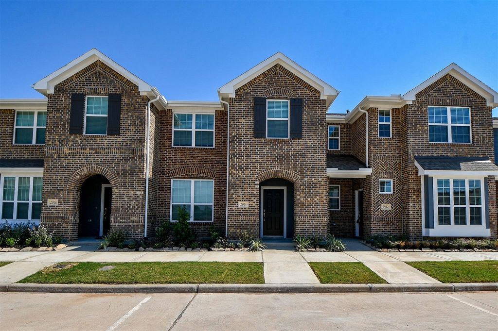 Photo of 2914 Scanlan Meadow Mdw, Missouri City, TX 77459 (MLS # 38022493)