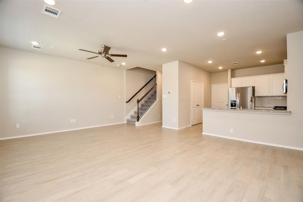 Photo of 2914 Scanlan Meadow Mdw, Missouri City, TX 77459 (MLS # 38022493)