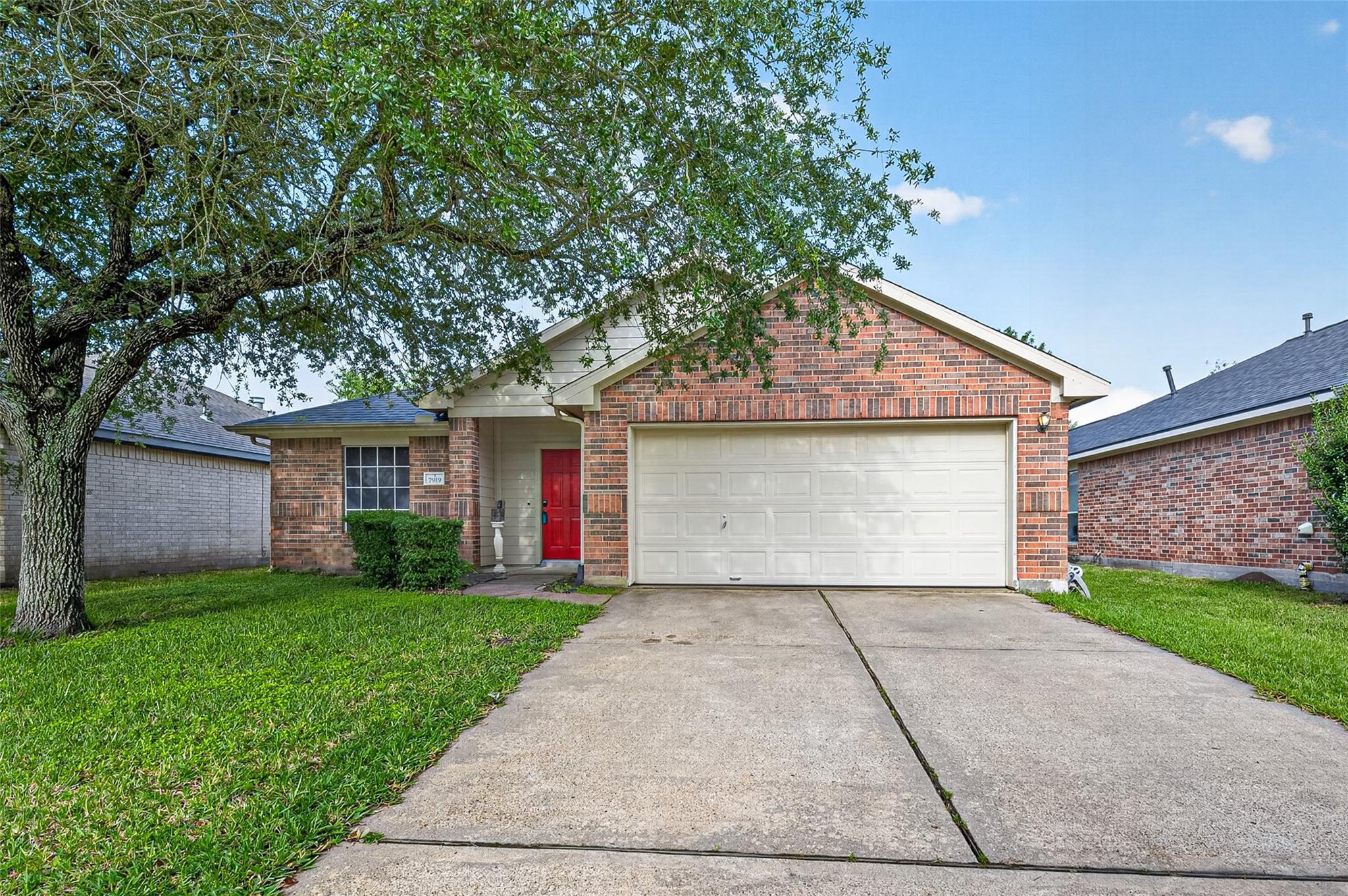 7919 Pelican Lane