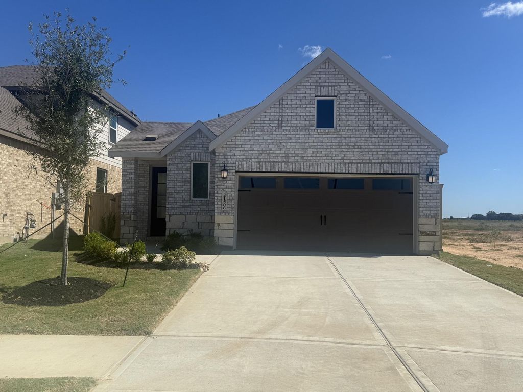 Photo of 29515 Pondview Drive, Waller, TX 77484 (MLS # 92043890)