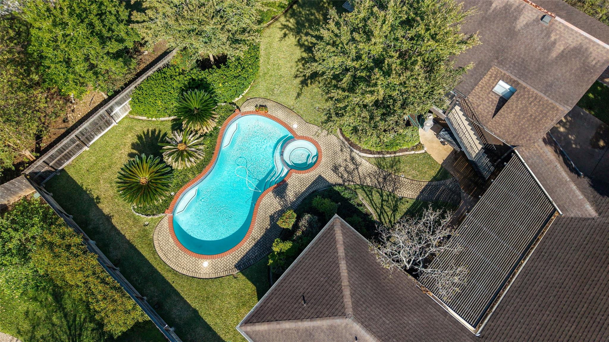 3826 Pleasant Valley Drive