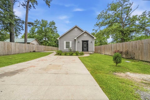 Photo of 191 Burch Road, Shepherd, TX 77371 (MLS # 14242770)