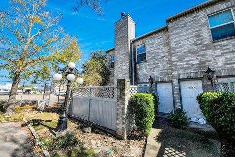 Tiny photo for 6000 Reims Road #2501, Houston, TX 77036 (MLS # 2824236)