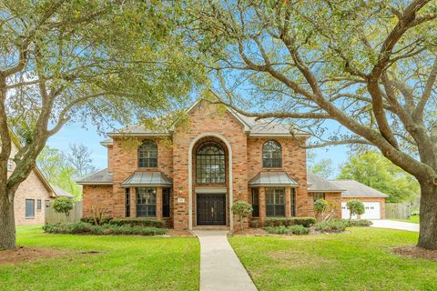 Homes For Sale - 95 Rosewood Street<br/> Lake Jackson, TX 77566