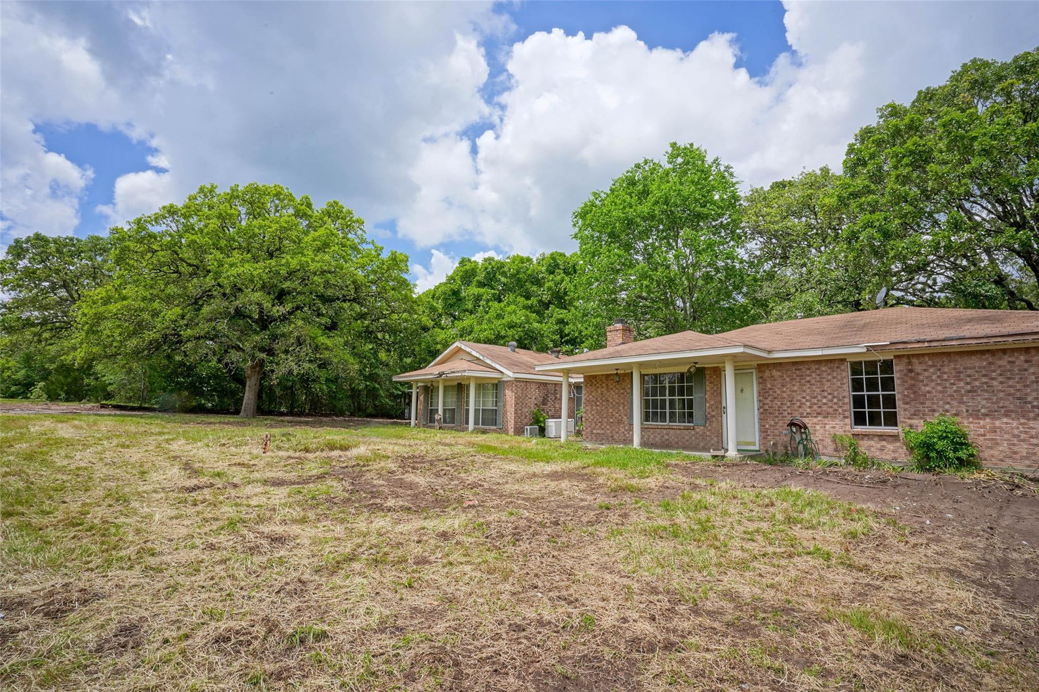 2905 Lee Ln