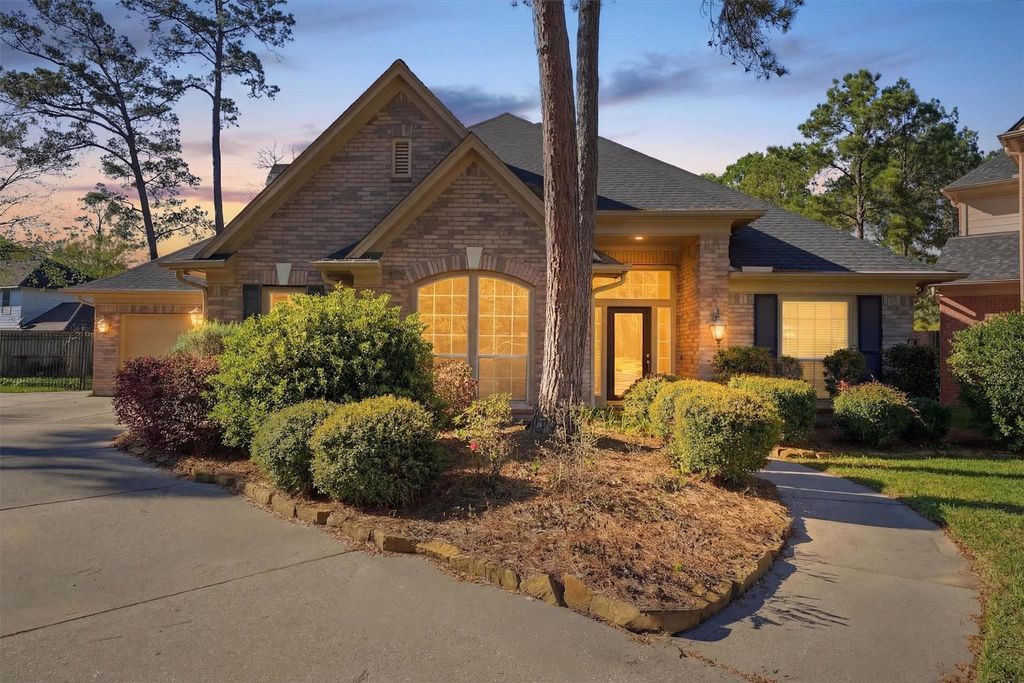 Photo of 7303 Texas Laurel Loop, Humble, TX 77346 (MLS # 88412275)