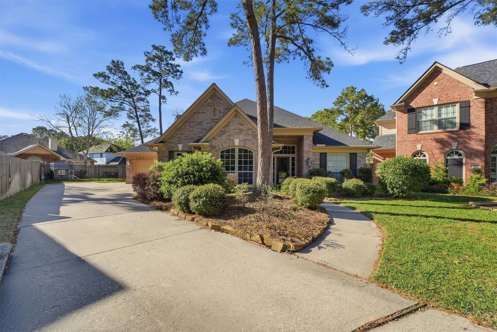 Photo of 7303 Texas Laurel Loop, Humble, TX 77346 (MLS # 88412275)