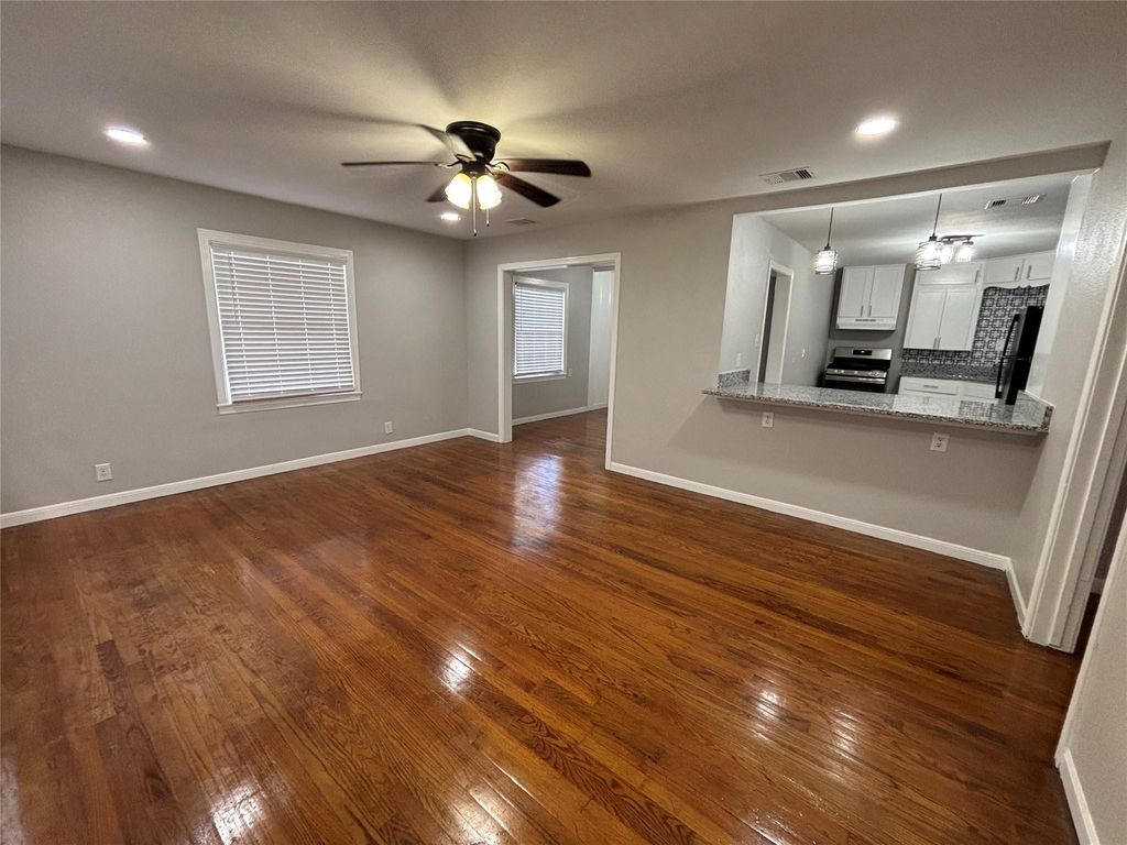 Photo of 1401 Austin Street, Texas City, TX 77568 (MLS # 75800163)