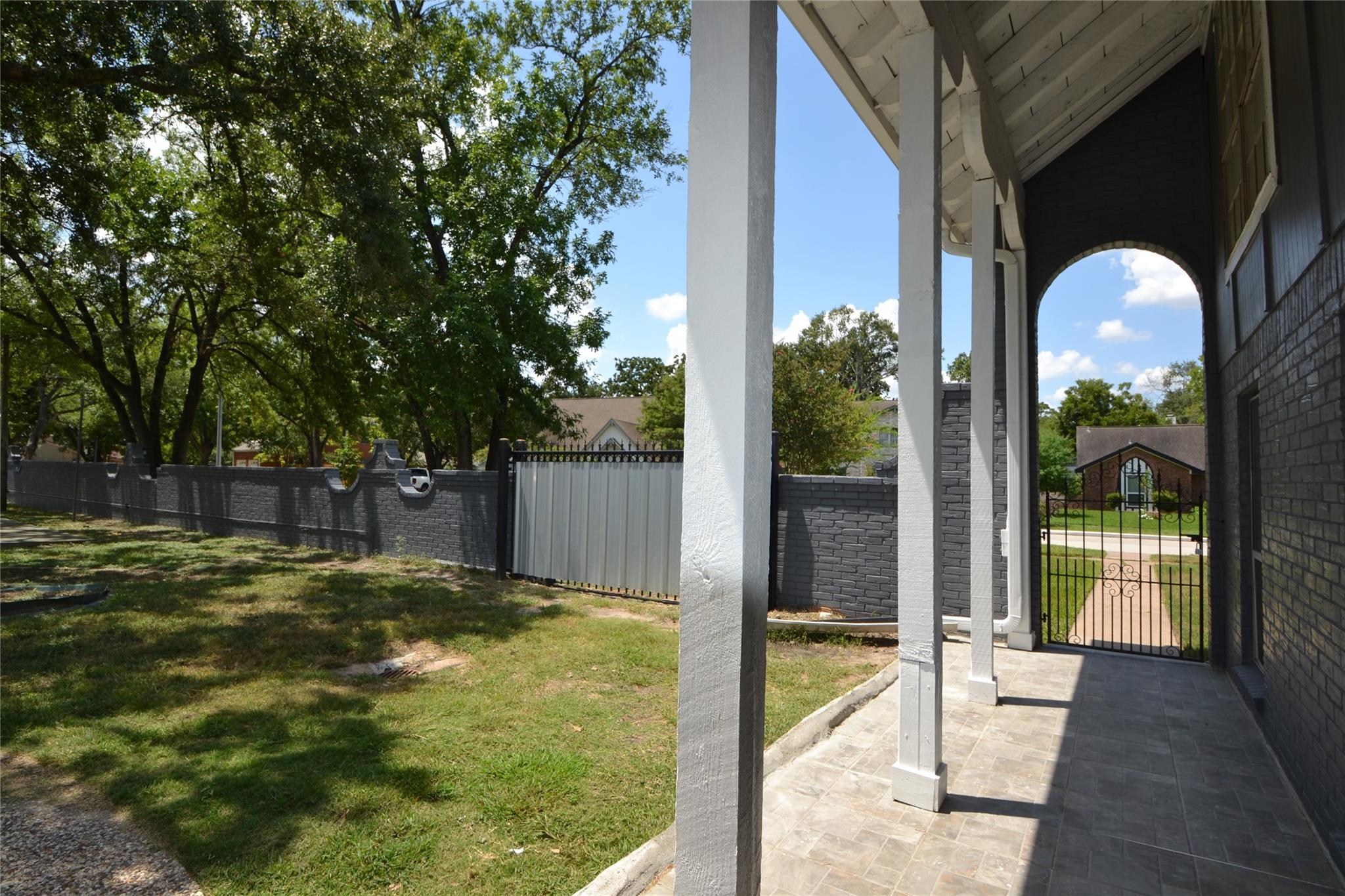 6918 Bent Branch Drive