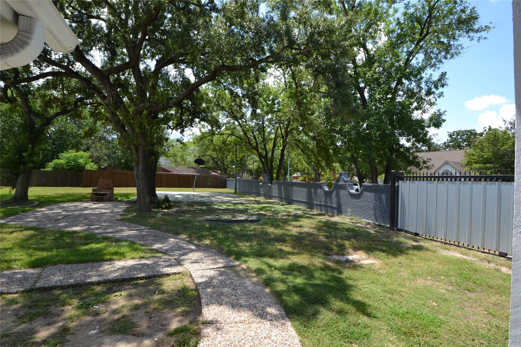 6918 Bent Branch Drive